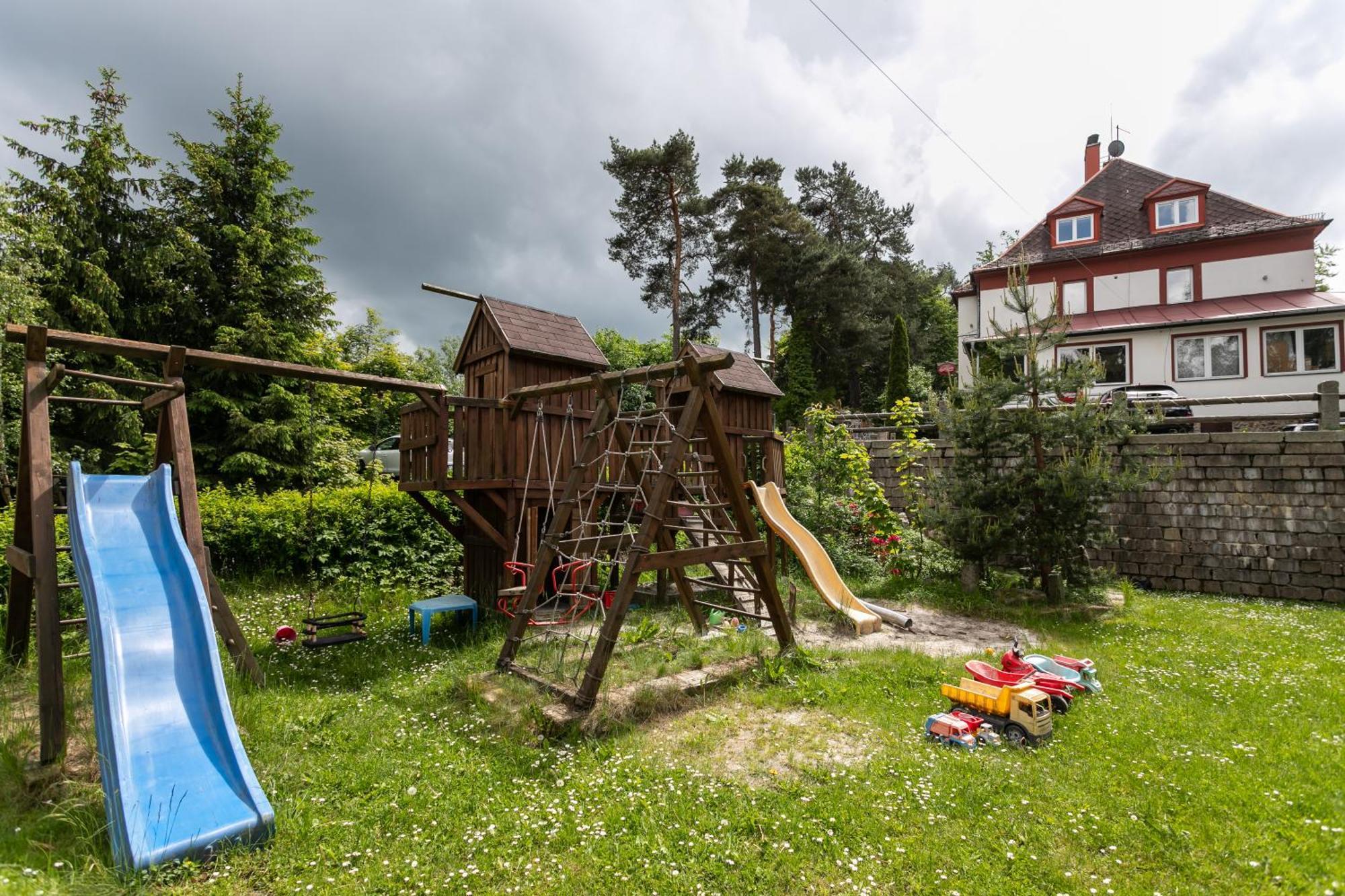 Hotel Panorama Jáchymov Buitenkant foto