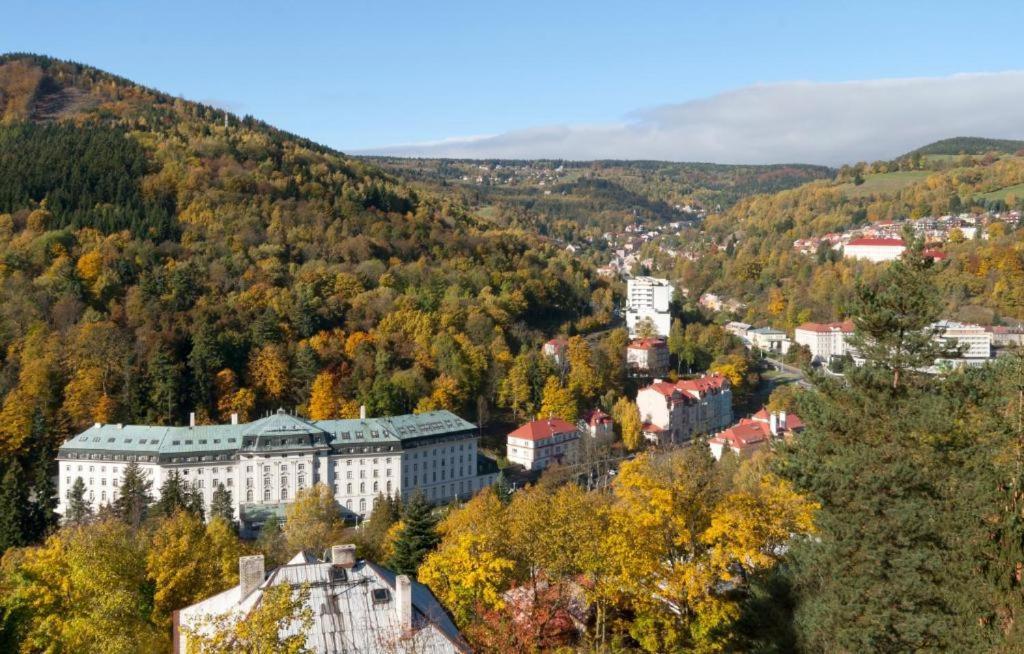 Hotel Panorama Jáchymov Buitenkant foto