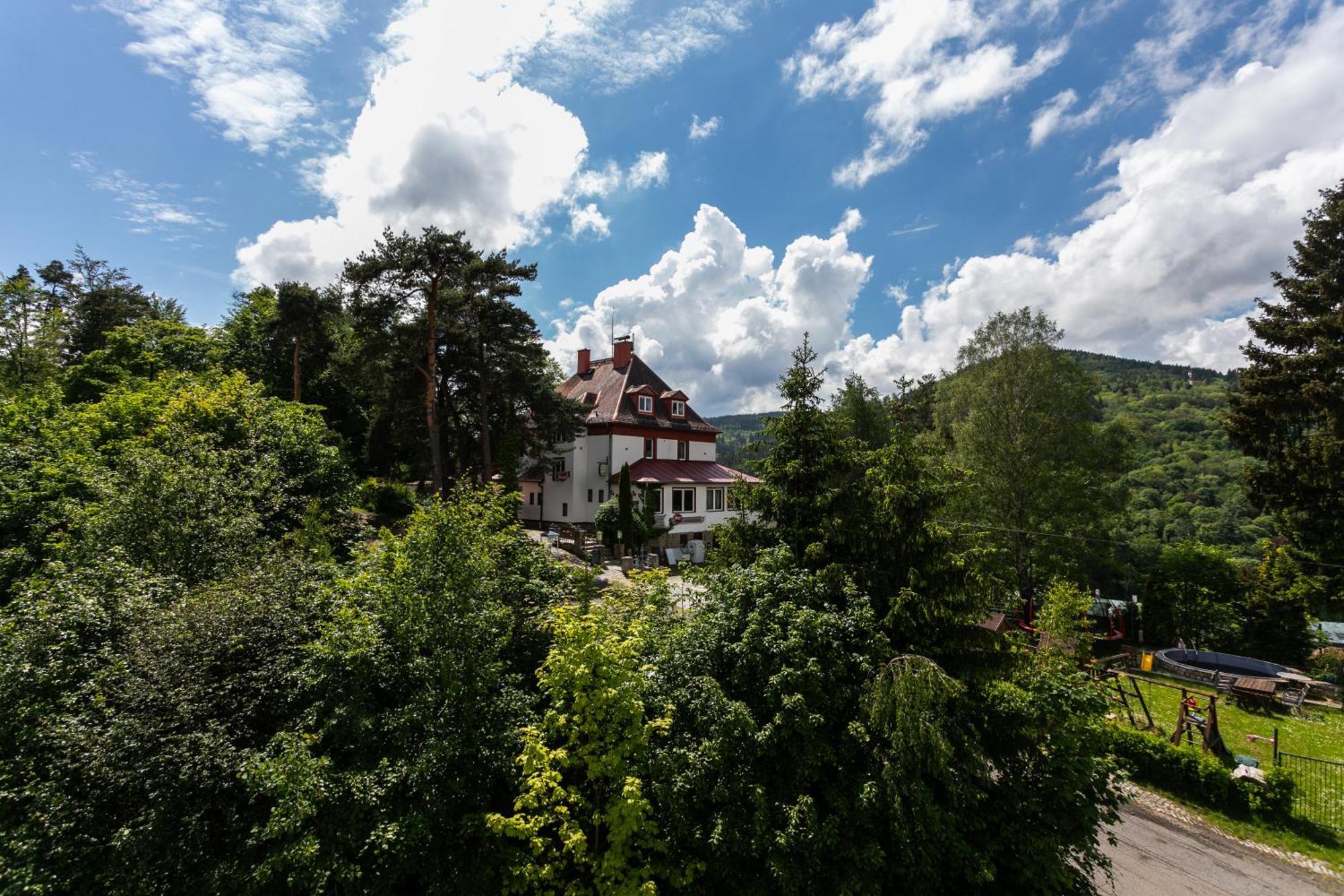 Hotel Panorama Jáchymov Buitenkant foto